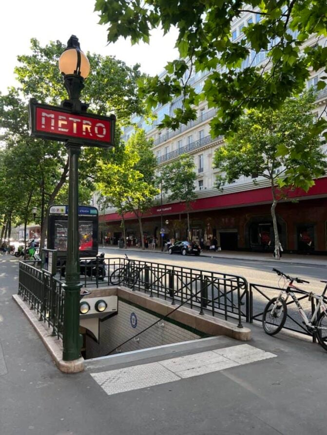 Paris Metro grands boulevards