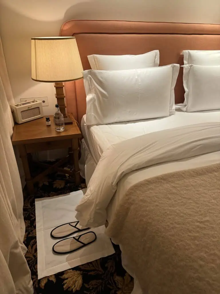 Chateau Voltaire Boutique Hotel Paris Turndown Service Prestige Room