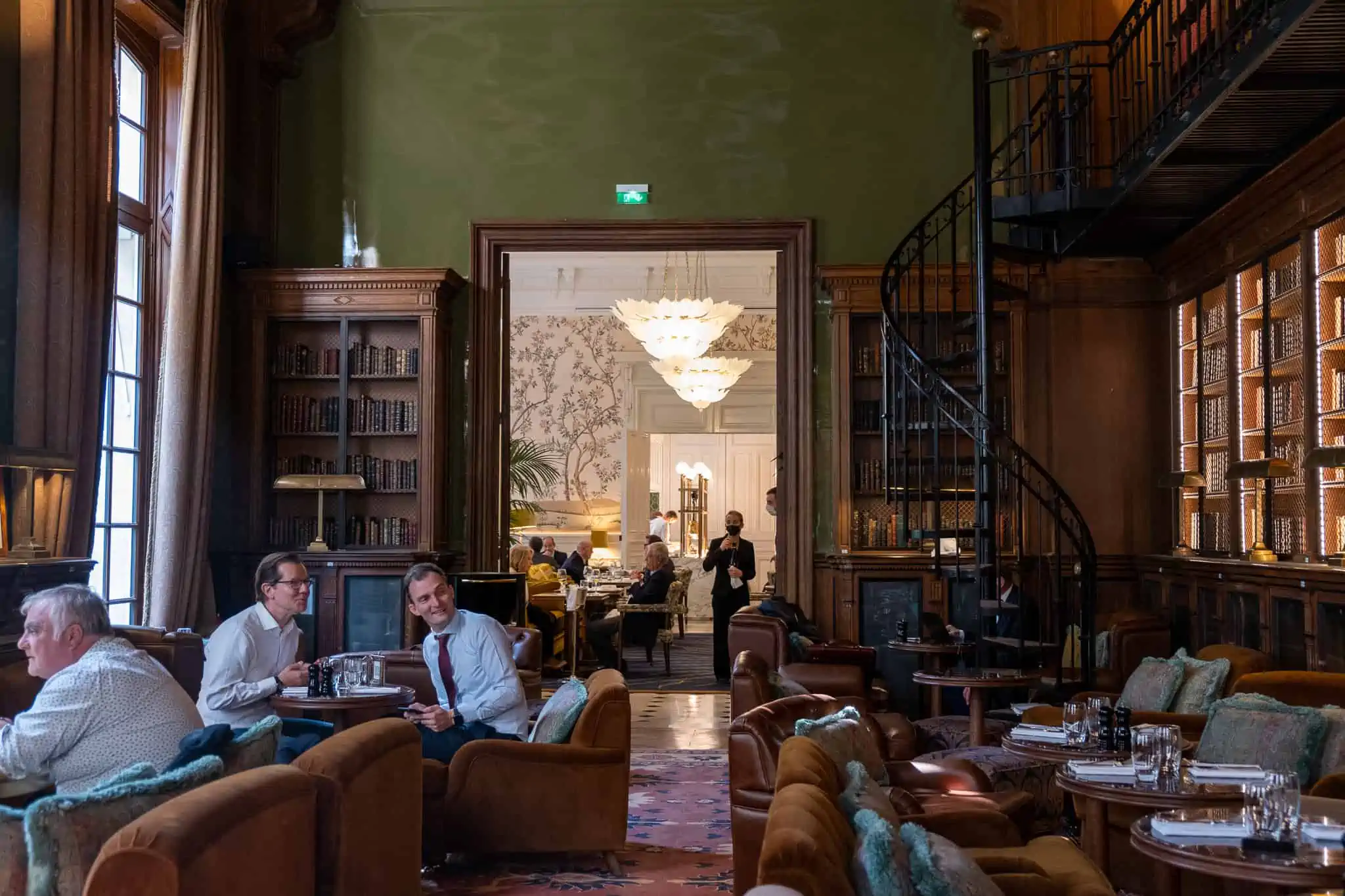 library bar for a cocktail at the saint james Paris hotel