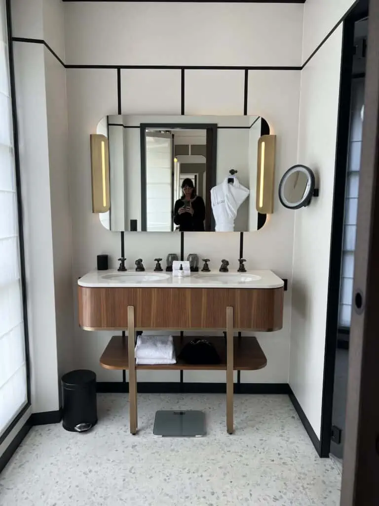 Pavillon Saint Germain bathroom Pavillon Saint Germain bathroom