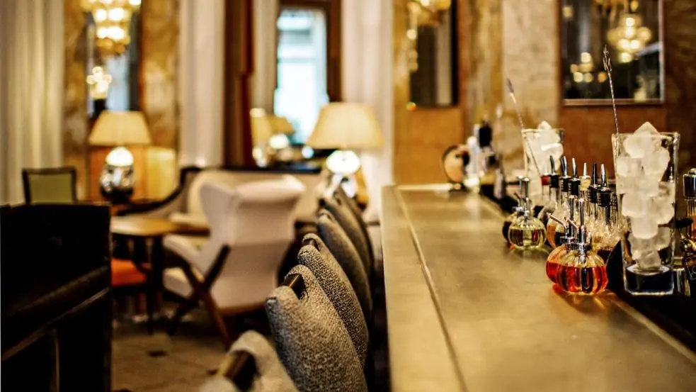 courtesy of Prince de Galles 