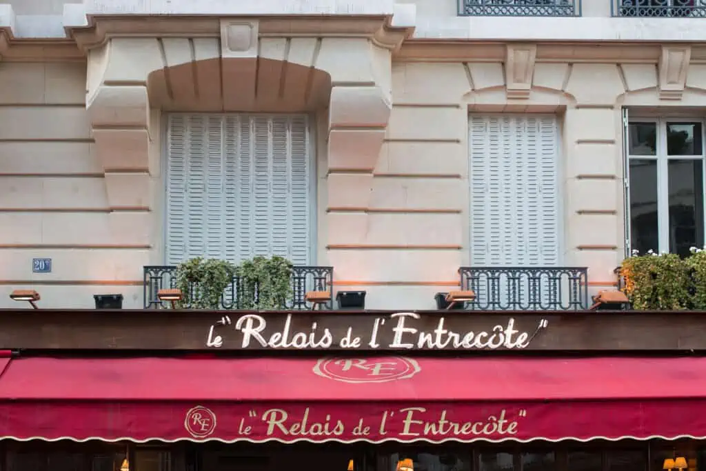 le Relais de L'Entrecote Paris steak frites