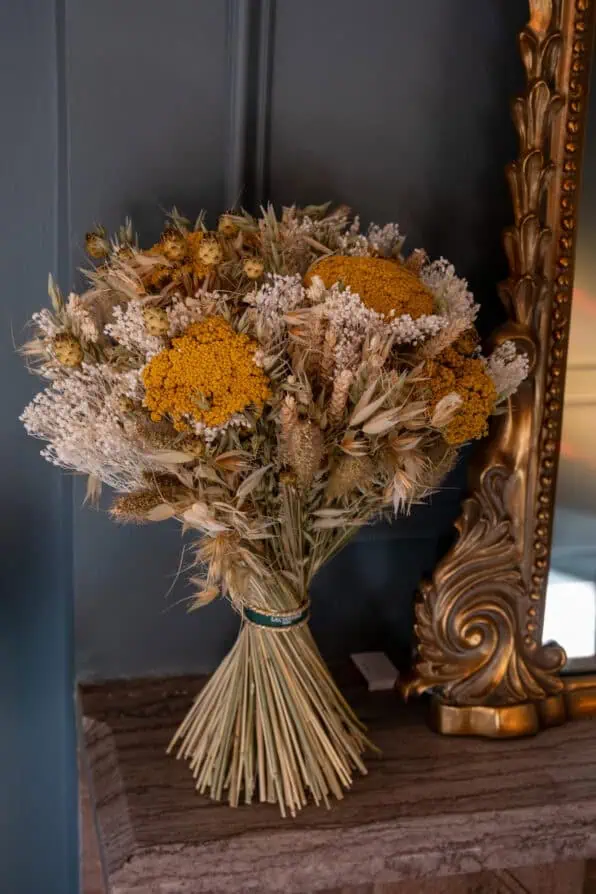 yellow floral bouquet Lachaume