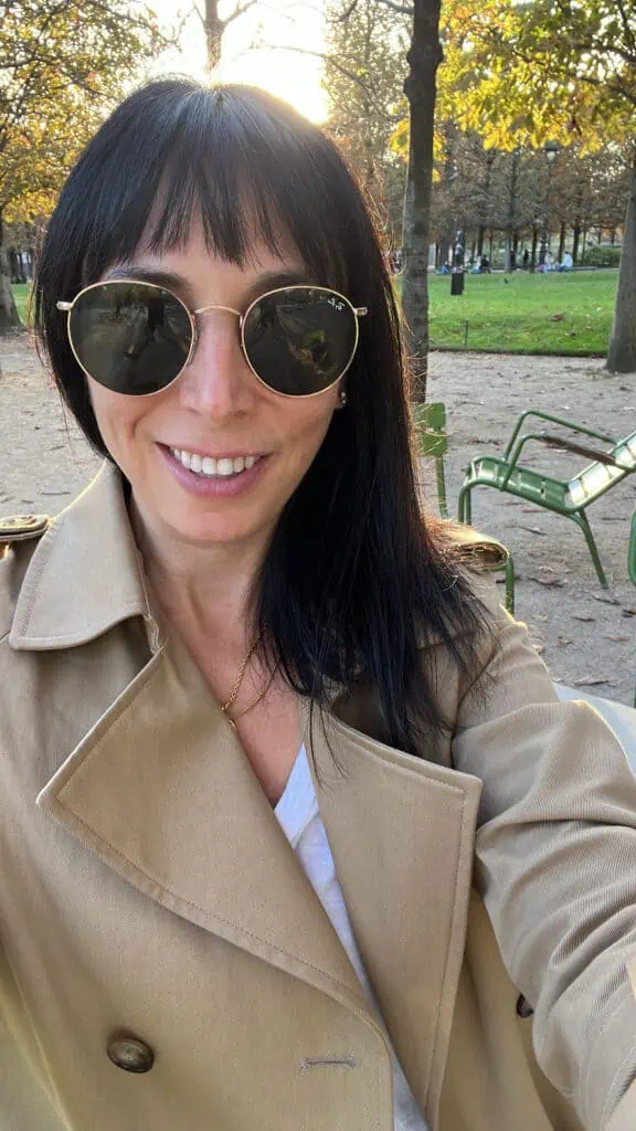 white layering t-shirt for Paris everyday parisian